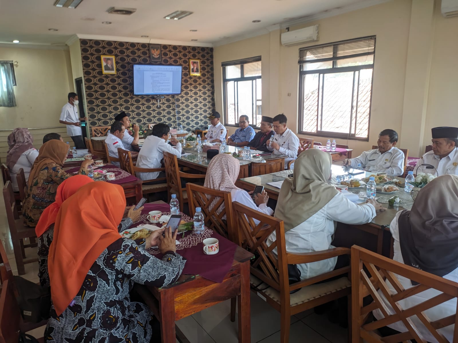 Rapat koordinasi dan musyawarah desa se-Kecamatan Paguyangan
